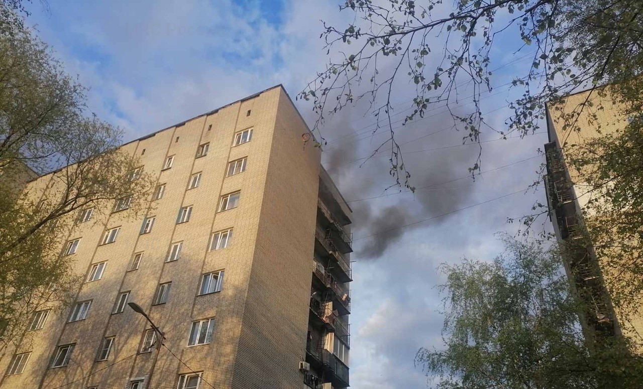 Во Владимире на пожаре в общежитии эвакуировали 50 взрослых и 20 детей