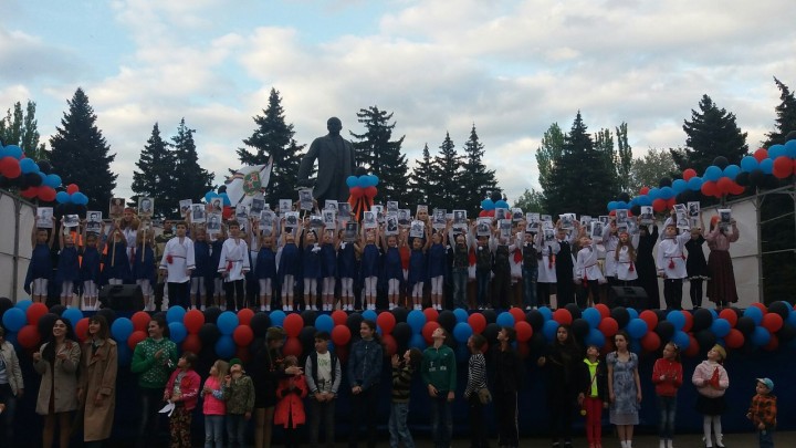 Бессмертный полк в Харцызске, ДНР