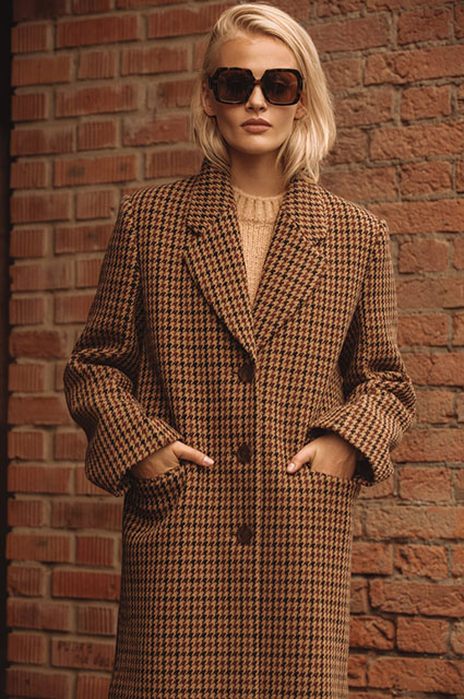 Баухаус, power dressing от Зендаи и гардероб путешественниц: смотрим новые осенние лукбуки Лукбук