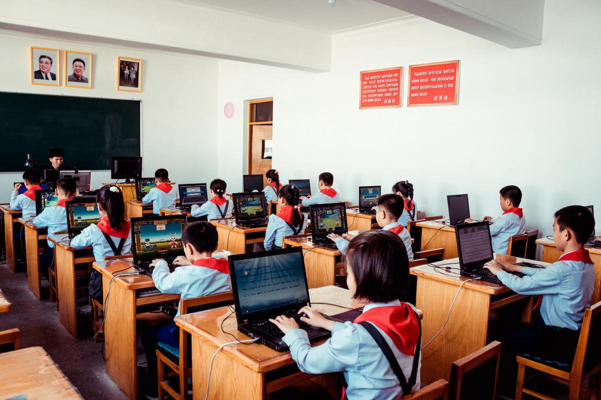 «Чосон» Дениса Давыденко: объективная нереальность из Северной Кореи «Чосон» Дениса Давыденко: объективная нереальность из Северной Кореи