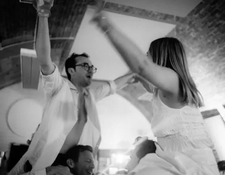 Айзек Хемпстед-Райт с невестой