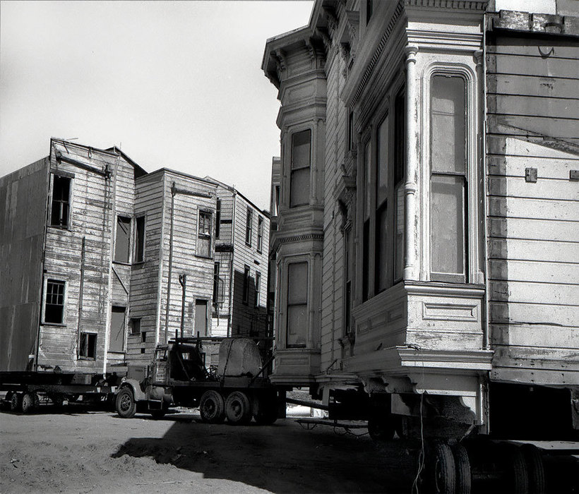 Как викторианские дома переезжали в Сан-Франциско в 1970-е годы СанФранциско, времена, какихто, ВестернЭдишн, Затем, адреса, новые, «переехали», смысле, буквальном, района, доллар, здания, великолепные, города, реконструкции, проекта, реализации, рамках, проданы