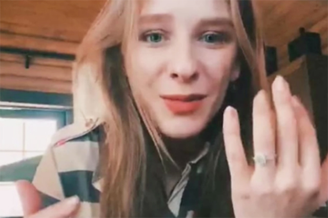 В сети обсуждают возможную помолвку Лизы Арзамасовой и Ильи Авербуха Звездные пары