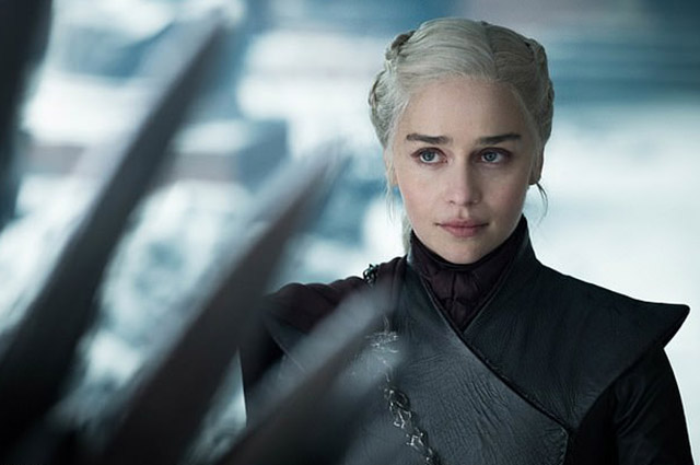 Эмилия Кларк призналась, что смотрела речи Гитлера перед съемками в финале 