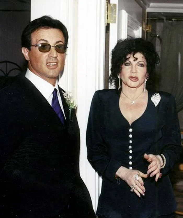 97-летняя мать Сильвестра Сталлоне и ее любовь к пластическим операциям актер,заморские звезды,развлечение,Сильвестра Сталлоне,сплетни,фото,шоубиz,шоубиз