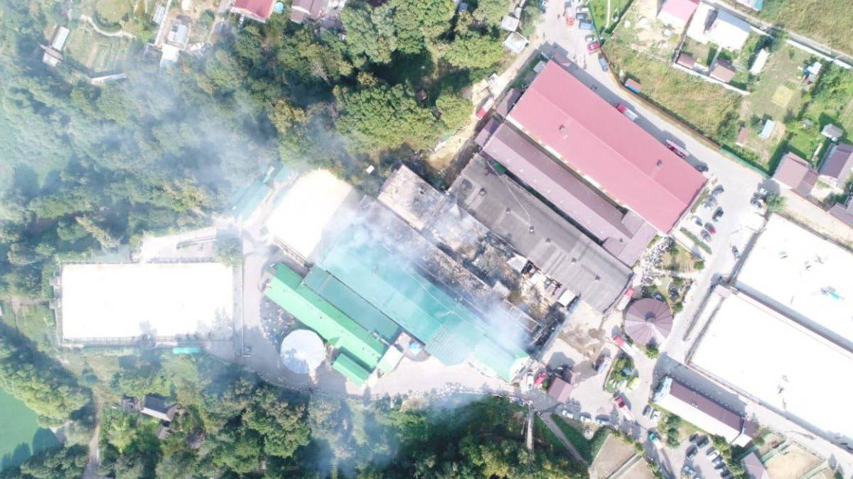 пожар у фаворита. пожар на гужевой. кск романово пожар. пожар в екатеринбурге 03. пожар на гужевой.