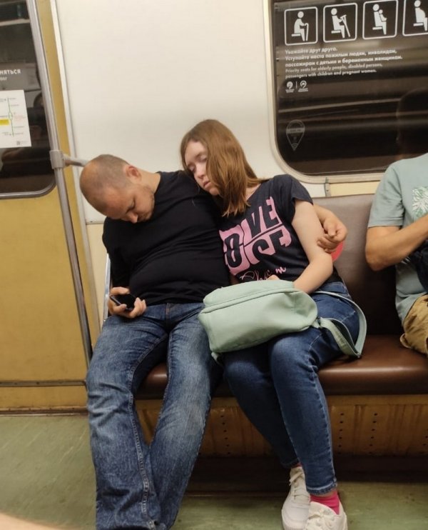 Модники и чудаки из метро  смешные картинки,фото-приколы,юмор