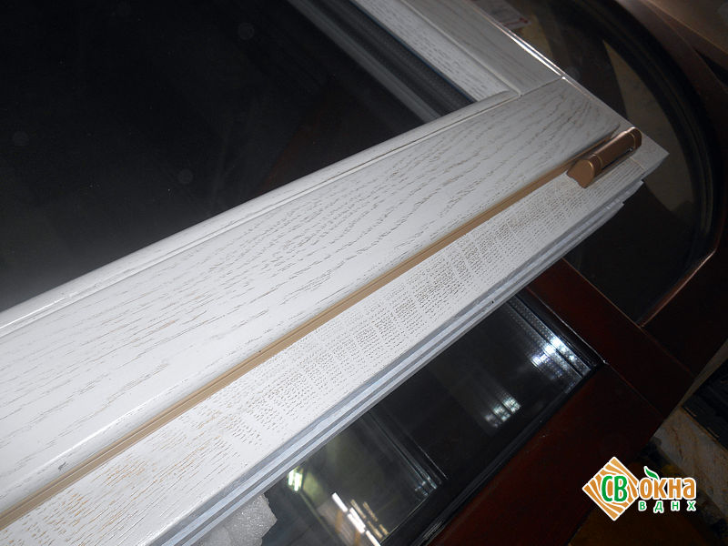 Евроокно из дуба с патиной