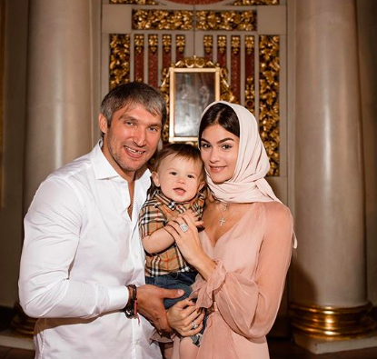 Александр Овечкин показал лицо годовалого сына