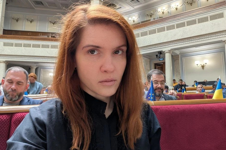 Ярая русофобка Марьяна Безуглая.