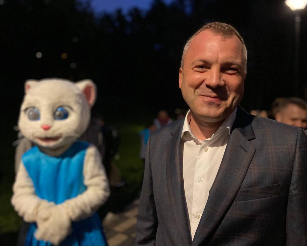 Космонавт, натуралист, комбат, телезвезда: кто будет заседать в новой Думе Космонавт, натуралист, комбат, телезвезда: кто будет заседать в новой Думе Единая, Global, природы, карьеру, Попов, дикой, провел, будет, чиновников, пересела, госаппарат, траты, самых, непомерные, порезала, инаугурацию, проводить, отказалась, пересадила, такси