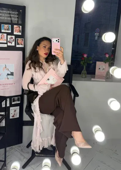 Виктория Дайнеко, Мария Миногарова, Елизавета Базыкина и жена владельца ИД 