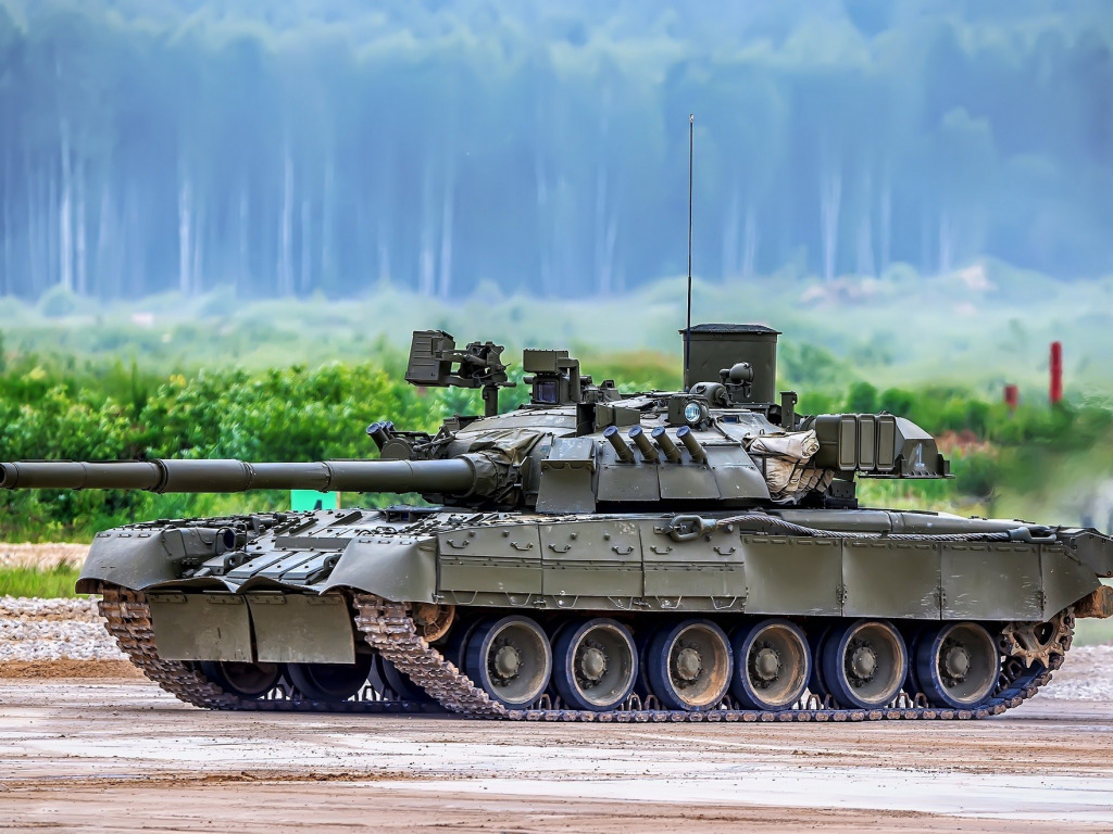 В РФ восстановили уникальный танк с суперпушкой