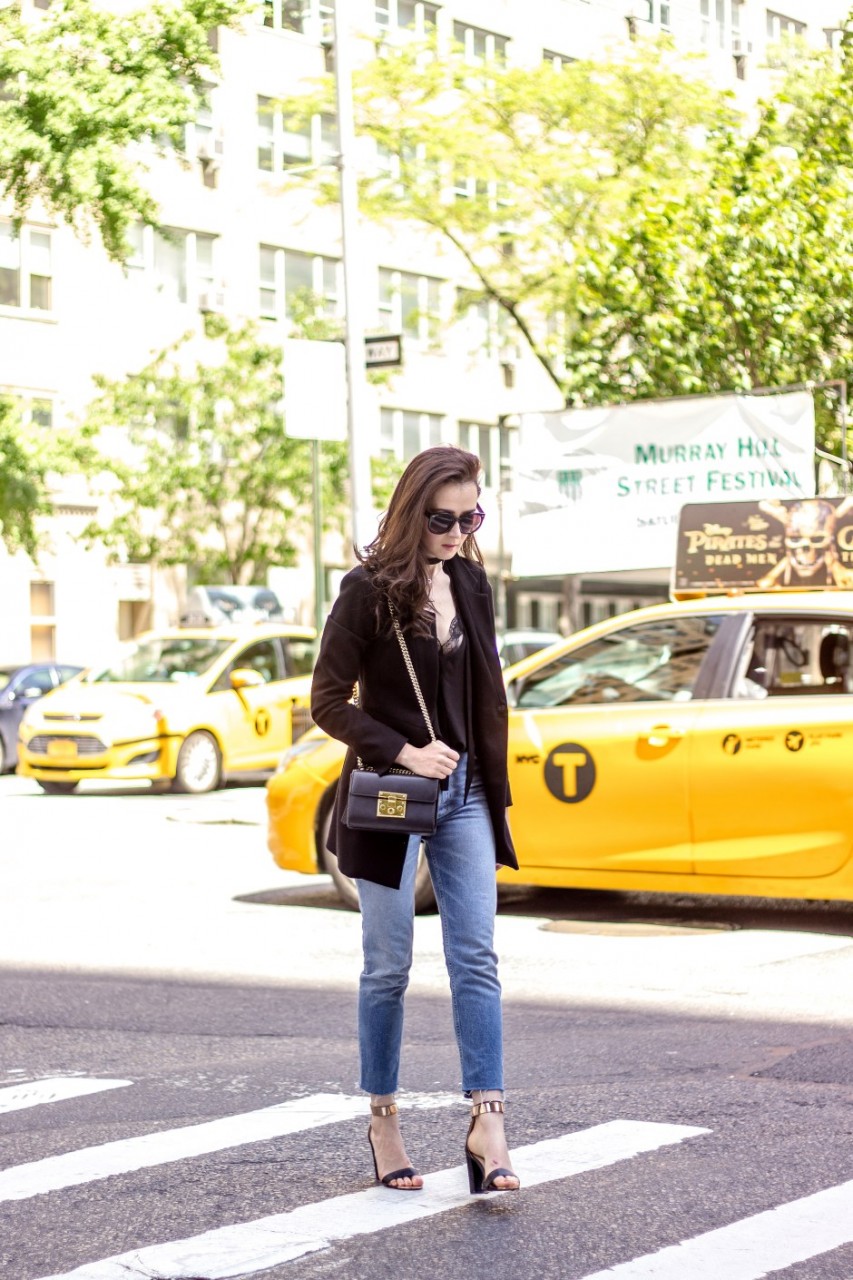 NYC Blogger: Blazer and mom jeans 3