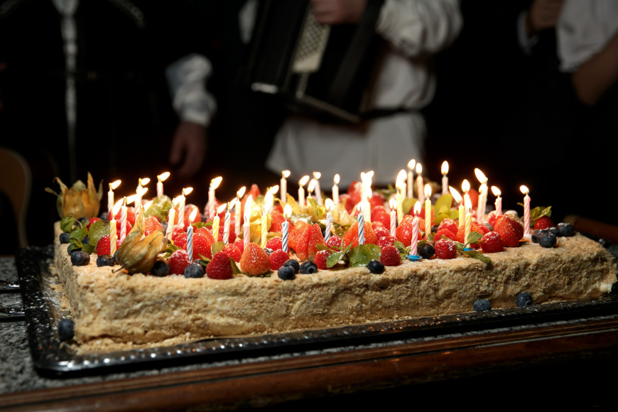 С днем рождения ресторана