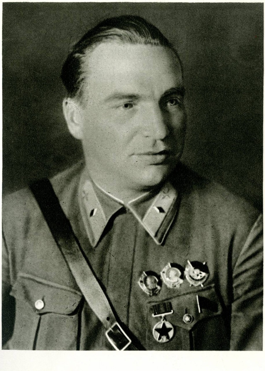 Валерий Чкалов - человек и герой