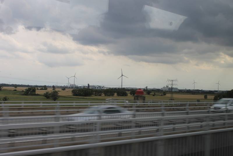 Глядя на Европу из автобуса. Год 2019-й: по городам и весям Глядя на Европу из автобуса. Год 2019-й: по городам и весям геополитика