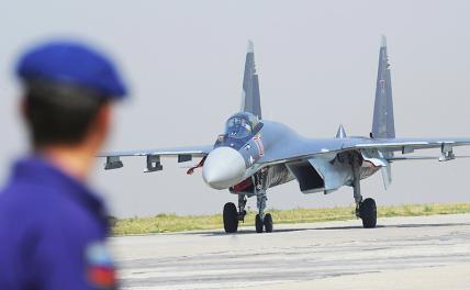 Турки нахваливают истребитель Су-35, но покупать не собираются Турки нахваливают истребитель Су-35, но покупать не собираются способен, истребитель, Однако, пилот, истребителей, самолета, может, ракету, истребителя, российский, который, четвертого, против, поколения, после, самолет, очень, ОЛС35, к противоракетному, маневру