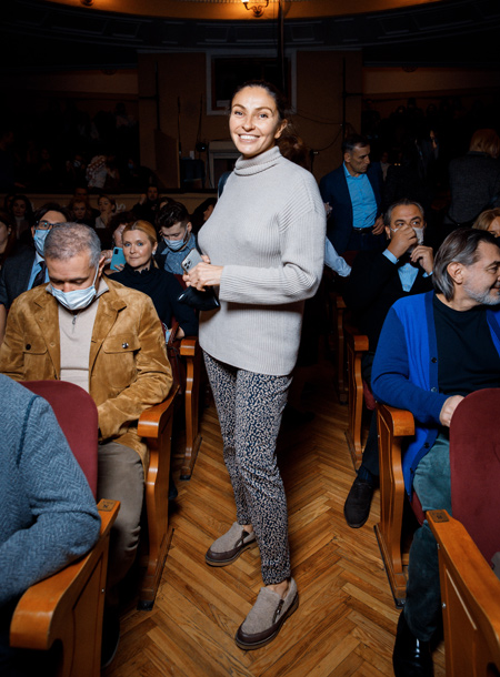 Ксения Собчак и Константин Богомолов, Баста и Елена Пинская и другие гости премьеры "Бэтмен против Брежнева" Звезды,Красная дорожка