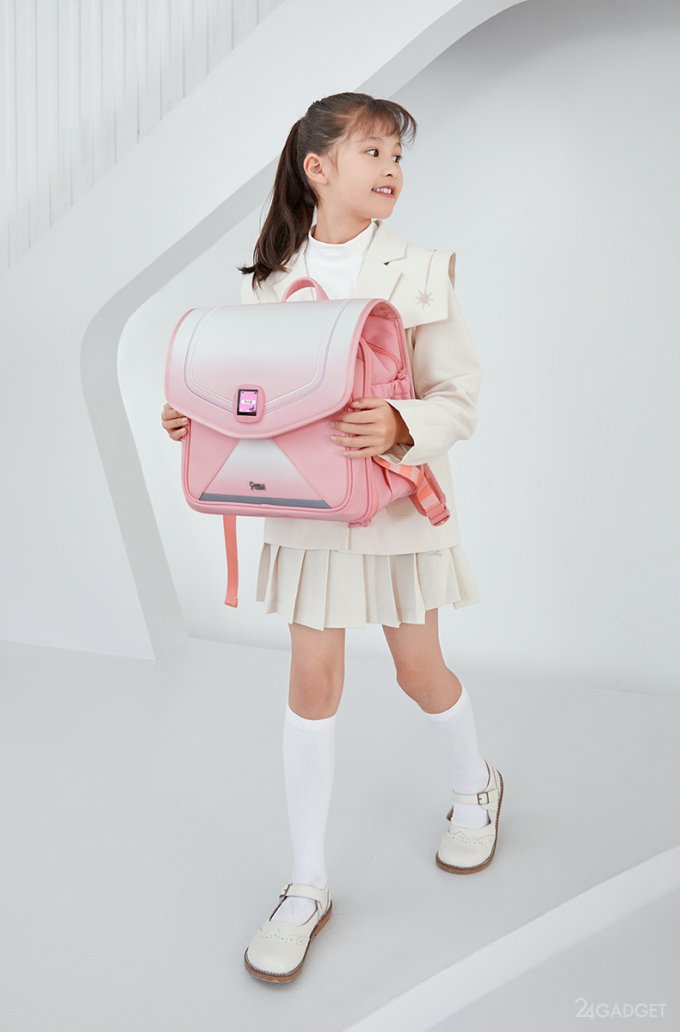 «Умный рюкзак» 9um Smart Positioning Children Schoolbag для школьников от Huawei Smart, Huawei, Schoolbag, Children, Positioning, помощи, тестирования, компания, Рюкзак, Китайская, выходе, заданной, ребенка, нахождение, контролировать, родителям, функция, позволит, рамки, Специальная