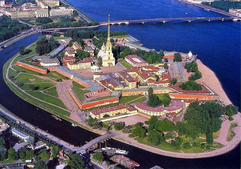 Загадки звездных бастионов, которые сверху выглядят круче, чем с земли 