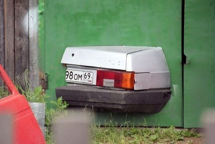 Наши дороги умеют засасывать... И другие забавные примеры застревания в текстурах Наши дороги умеют засасывать... И другие забавные примеры застревания в текстурах Отдых