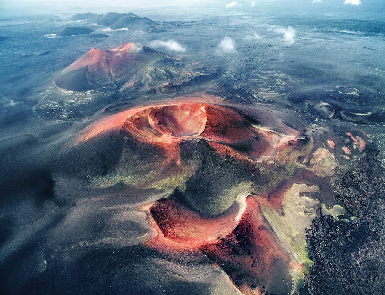 Край тихого океана. Камчатка вулканы тихий океан. Океан вулканы Камчатки. Удивительные пейзажи Камчатки.