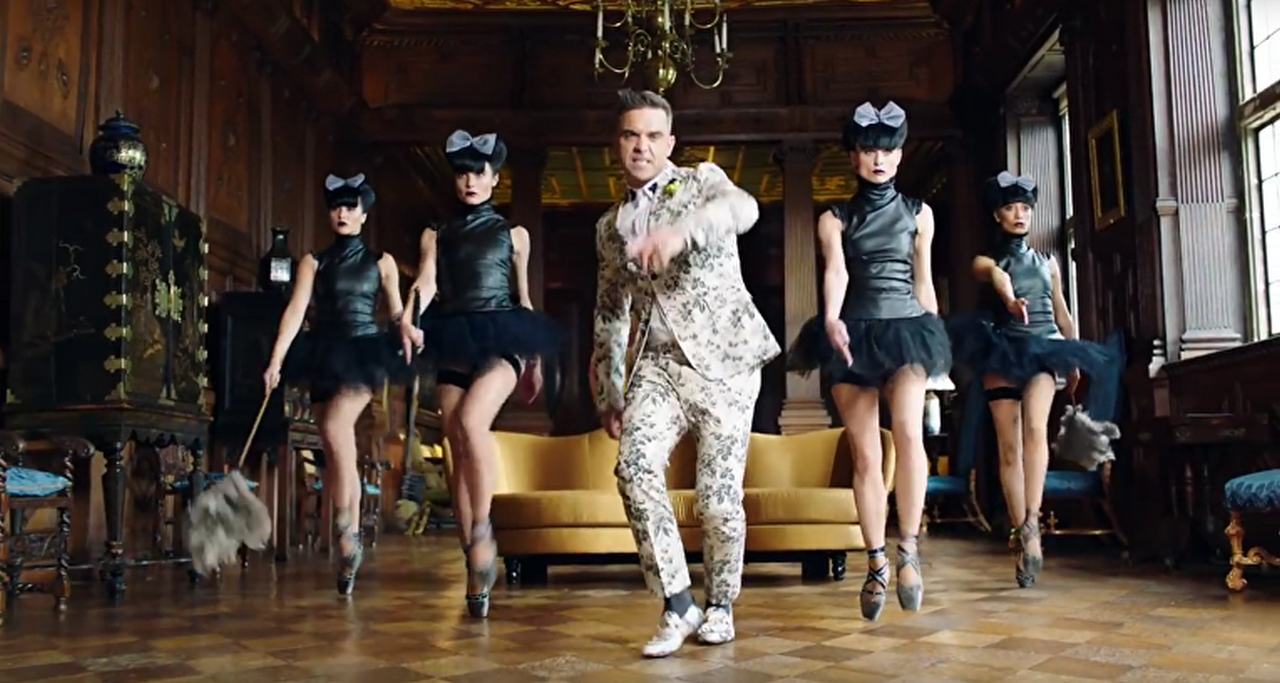 Рашн ноу. Robbie Williams Party like a Russian. Робби Уильямс Russian Party. Party like a Russian клип. Роби Вильямс лайк рашен.