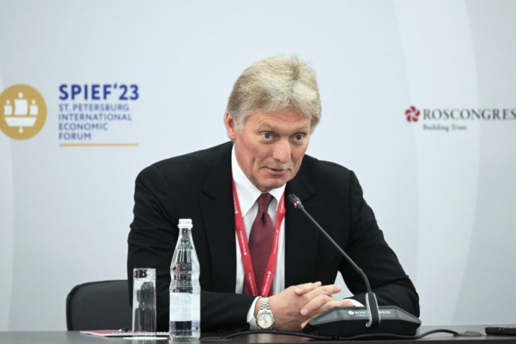 Песков отказался комментировать инцидент с БПЛА над Польшей