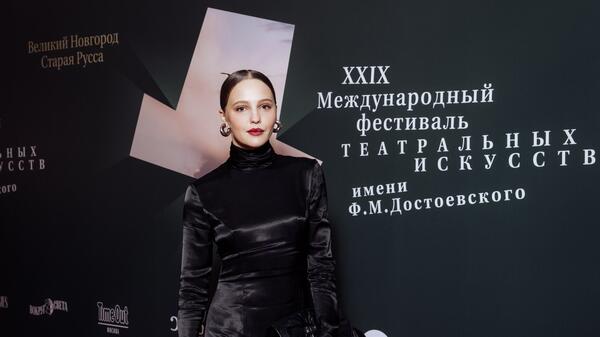 Юлия Хлынина впервые участвует в режиссёрском конкурсе - актуальные новости по теме Н.г.васильев на Toplenta