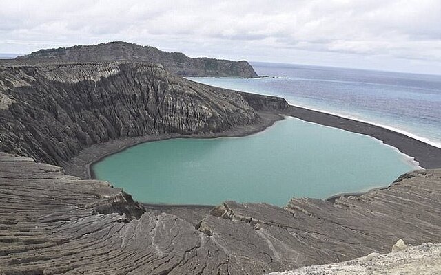 Рождение нового острова в Тихом океане Рождение нового острова в Тихом океане природа