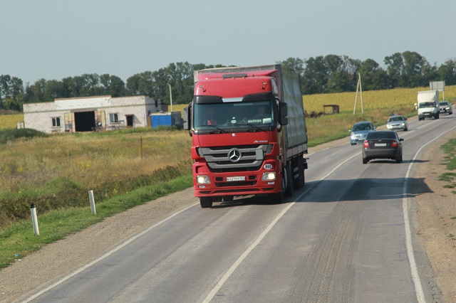 Банды и «слепые зоны». Что пугает российских дальнобойщиков? Банды и «слепые зоны». Что пугает российских дальнобойщиков? авто и мото,автоновости