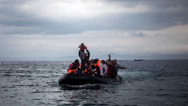 Миграционный кризис: у берегов Ливии достали из воды более 700 беженцев