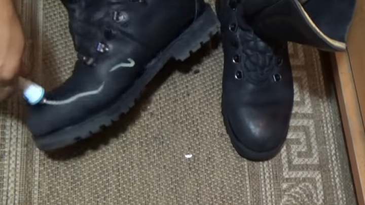 Отличный способ защитить свою обувь от влаги