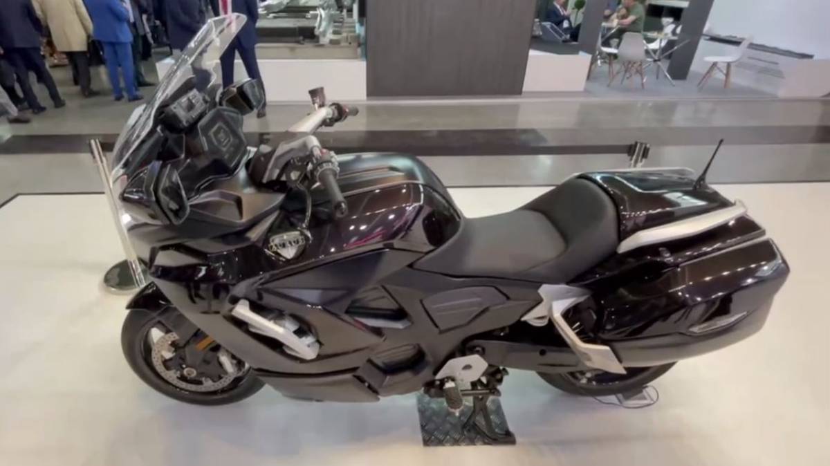Электромотоцикл Aurus Merlon запустят в серийное производство в 2024 году