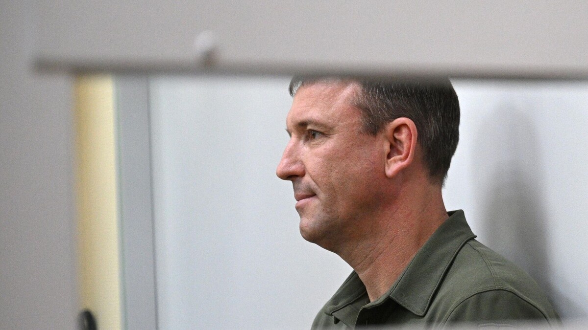 Уголовное дело в отношении генерала Ивана Попова вызвало большой резонанс в обществе. Прошло уже несколько судебных заседаний, однако не похоже, что дело движется к развязке.-2