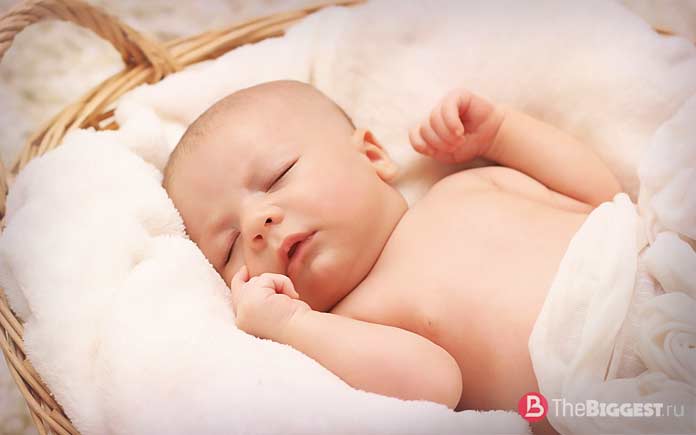 Бросание младенцев