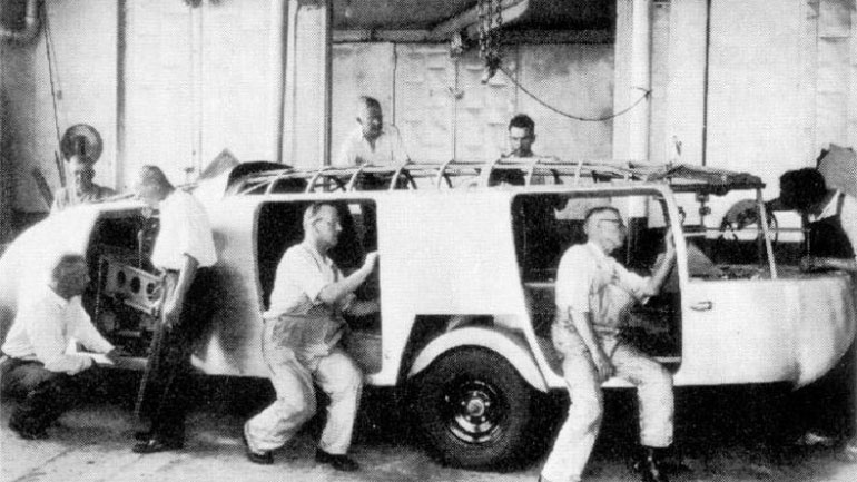 История первого трехколесного автомобиля История первого трехколесного автомобиля марки и модели,ретро