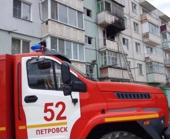 Спасенная из пожара в Саратовской области женщина скончалась в больнице