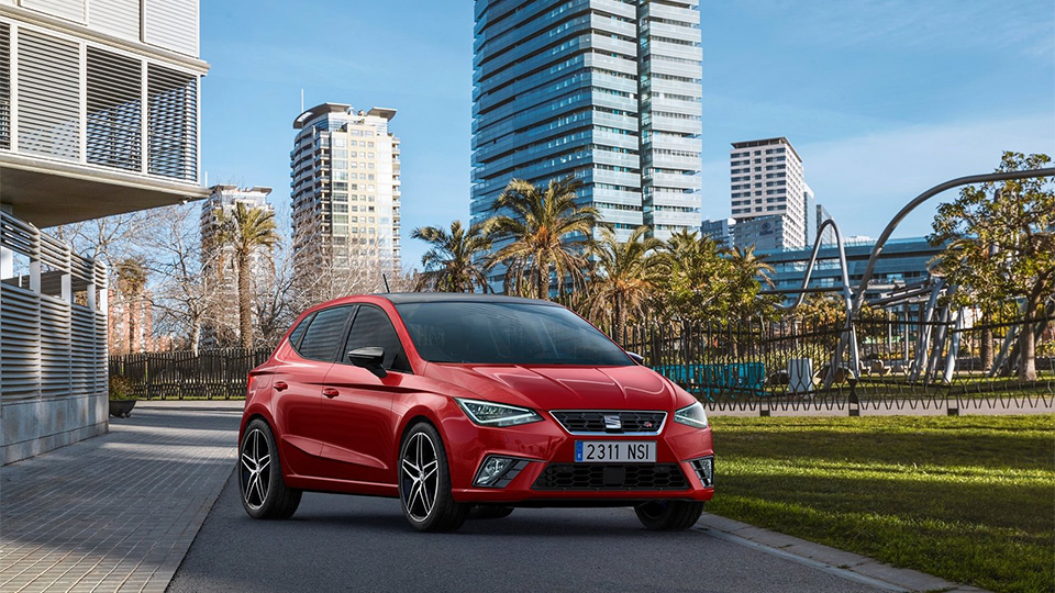 Хэтчбек Seat Ibiza стал ниже и короче после смены поколения
