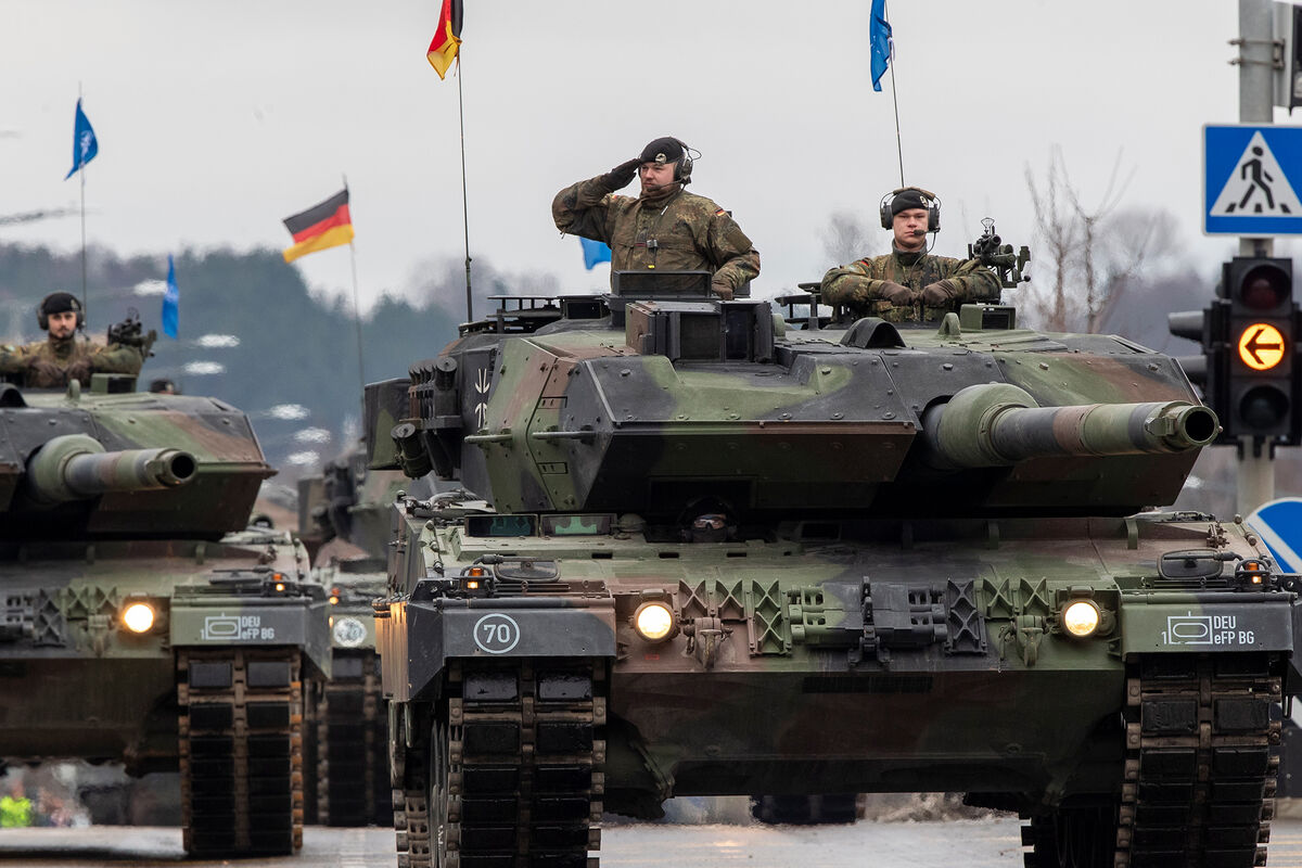 RS: общество Германии не настроено на перевооружение страны