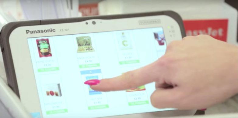 Что обозначают загадочные жесты бортпроводников 