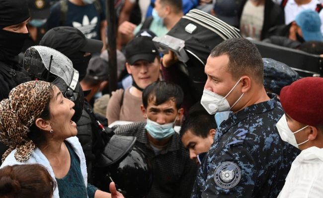 Челябинский губернатор инициирует запрет на создание анклавов мигрантов по всей России