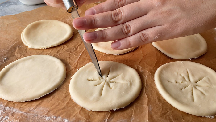 Простые, но офигенно вкусные хрустящие слойки с яблоком и корицей сладкая выпечка