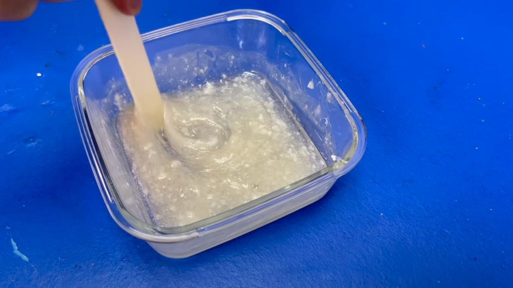 Как сделать универсальный клей для дерева и пластика