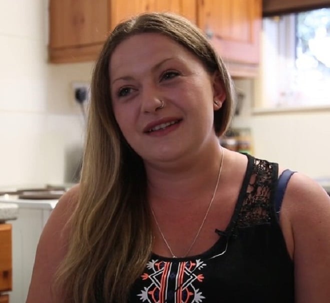 В доме раздавались странные звуки: какой-то зверь грыз продукты прямо из морозилки