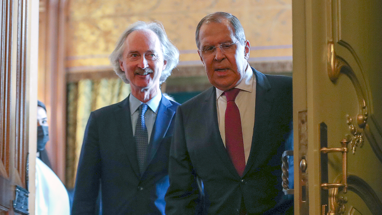 Лавров и Педерсен обсудили текущую ситуацию в Сирии на встрече в Москве
