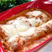 Голубцы запеченные в двух соусах