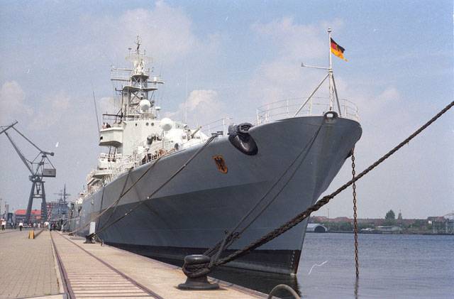 Учебный корабль «Дойчланд» Учебный корабль «Дойчланд» вмф
