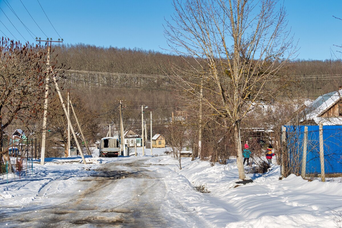 Хутор Зазулин: гуляла среди гусей, кур и овец и нашла немецкий военный мемориал 